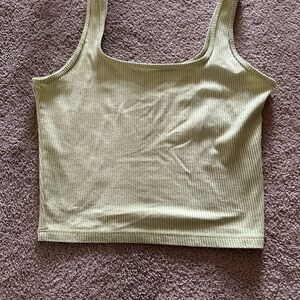 Women’s Hollister crop tank size S in EUC
